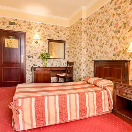 سبلينديد البوتيكي فارنا