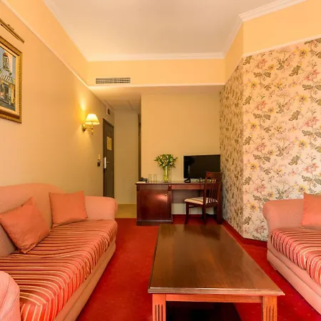 فندق سبلينديد البوتيكي 3*