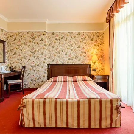 فندق سبلينديد البوتيكي فارنا