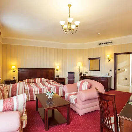 فندق سبلينديد البوتيكي فارنا