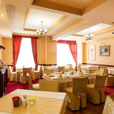 سبلينديد البوتيكي 3* فارنا