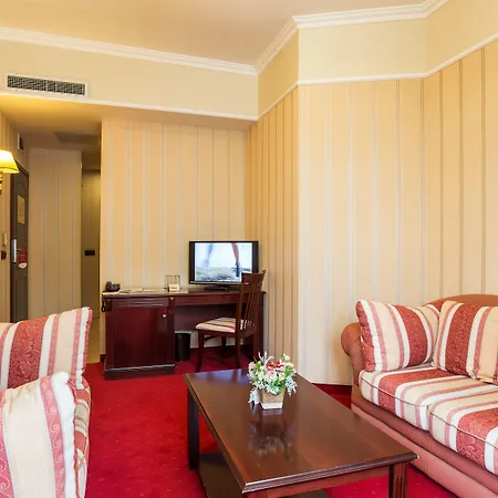 سبلينديد البوتيكي 3*