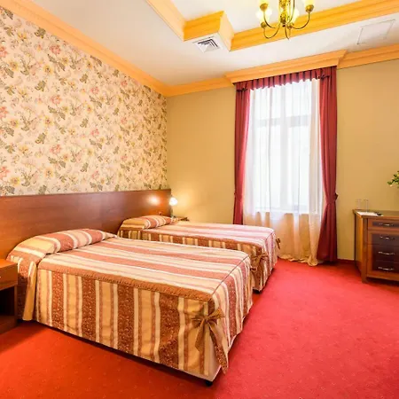 Boutique Splendid 3* וארנה