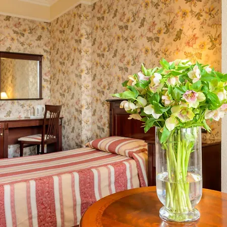 Boutique Splendid 3*